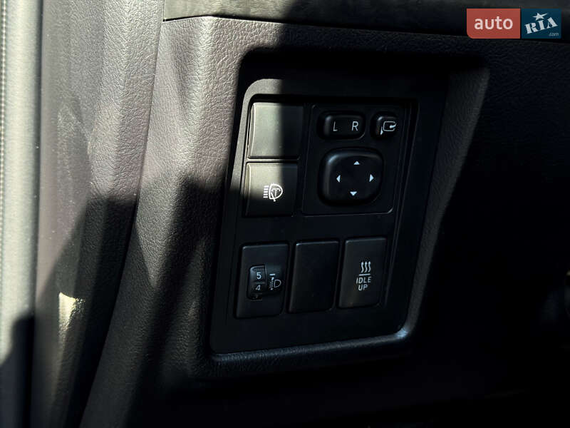 Позашляховик / Кросовер Toyota Land Cruiser Prado 2018 в Києві