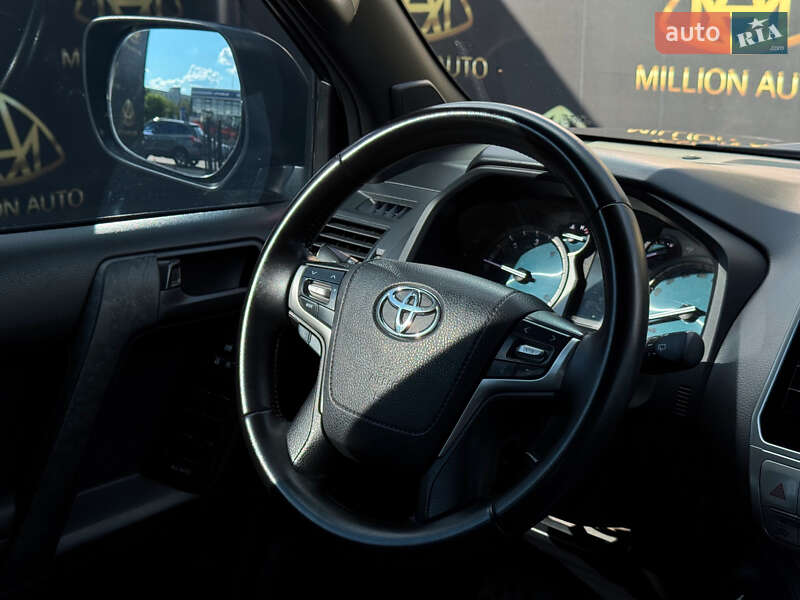 Позашляховик / Кросовер Toyota Land Cruiser Prado 2018 в Києві