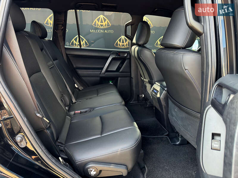 Позашляховик / Кросовер Toyota Land Cruiser Prado 2018 в Києві