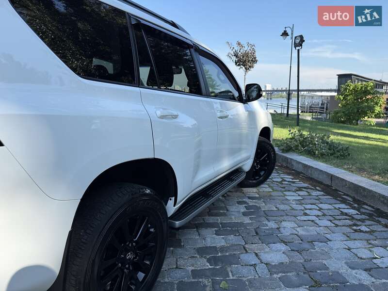 Внедорожник / Кроссовер Toyota Land Cruiser Prado 2021 в Киеве фото 37 Внедорожник / Кроссовер Toyota Land Cruiser Prado 2021 в Киеве