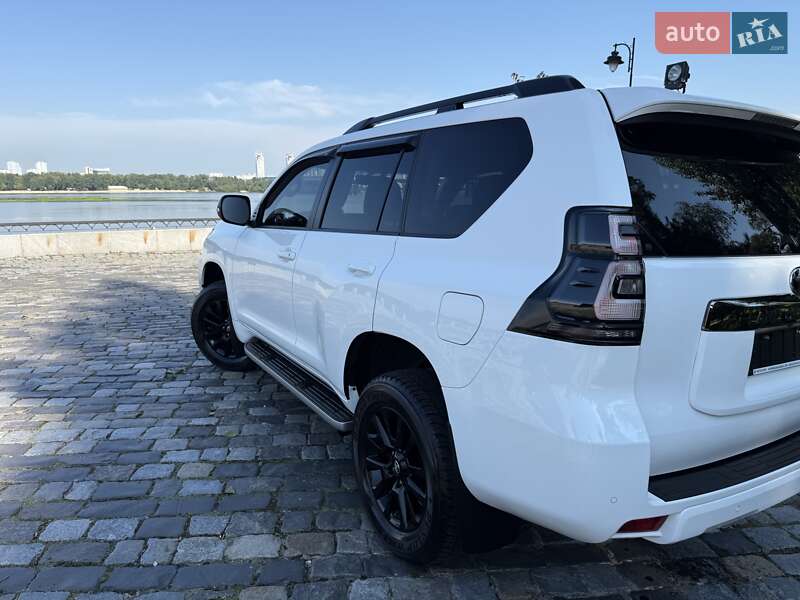 Внедорожник / Кроссовер Toyota Land Cruiser Prado 2021 в Киеве фото 46 Внедорожник / Кроссовер Toyota Land Cruiser Prado 2021 в Киеве