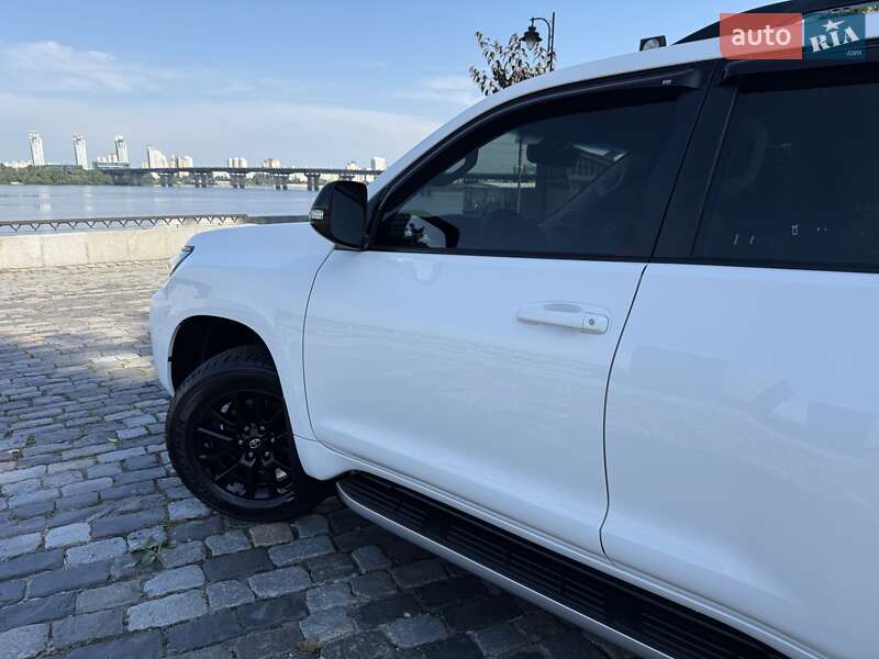 Внедорожник / Кроссовер Toyota Land Cruiser Prado 2021 в Киеве фото 48 Внедорожник / Кроссовер Toyota Land Cruiser Prado 2021 в Киеве