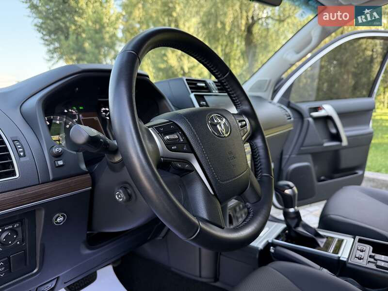 Внедорожник / Кроссовер Toyota Land Cruiser Prado 2021 в Киеве фото 67 Внедорожник / Кроссовер Toyota Land Cruiser Prado 2021 в Киеве
