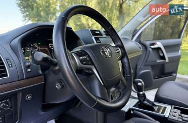 Внедорожник / Кроссовер Toyota Land Cruiser Prado 2021 в 