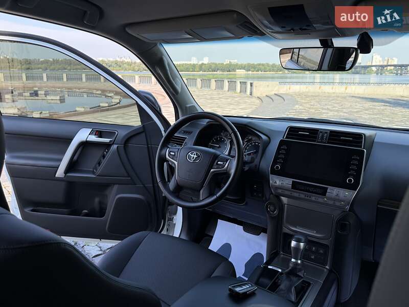 Внедорожник / Кроссовер Toyota Land Cruiser Prado 2021 в Киеве фото 117 Внедорожник / Кроссовер Toyota Land Cruiser Prado 2021 в Киеве