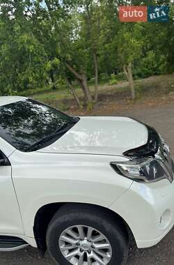 Внедорожник / Кроссовер Toyota Land Cruiser Prado 2013 в 