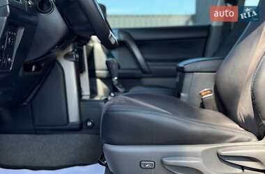 Внедорожник / Кроссовер Toyota Land Cruiser Prado 2013 в 