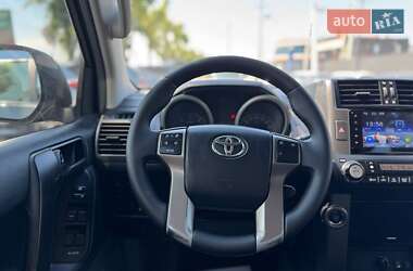 Внедорожник / Кроссовер Toyota Land Cruiser Prado 2013 в 