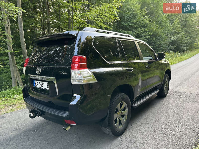Позашляховик / Кросовер Toyota Land Cruiser Prado 2010 в Івано-Франківську