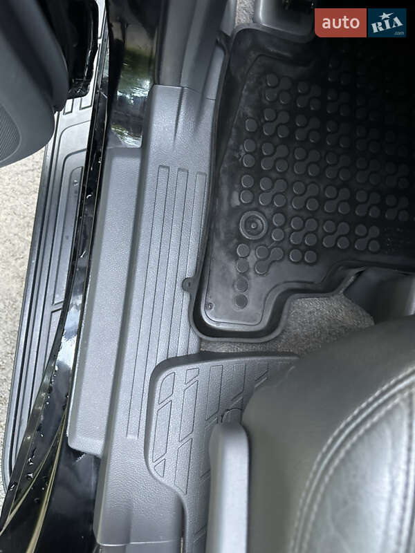 Позашляховик / Кросовер Toyota Land Cruiser Prado 2010 в Івано-Франківську