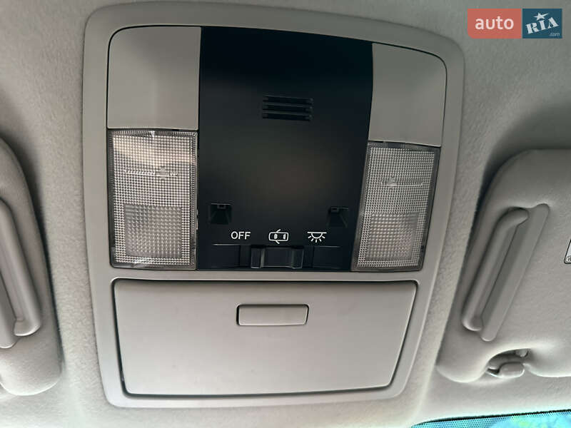 Позашляховик / Кросовер Toyota Land Cruiser Prado 2010 в Івано-Франківську