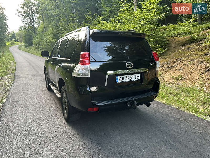Позашляховик / Кросовер Toyota Land Cruiser Prado 2010 в Івано-Франківську