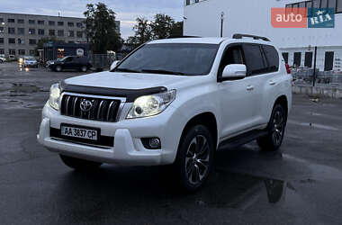 Позашляховик / Кросовер Toyota Land Cruiser Prado 2010 в Києві