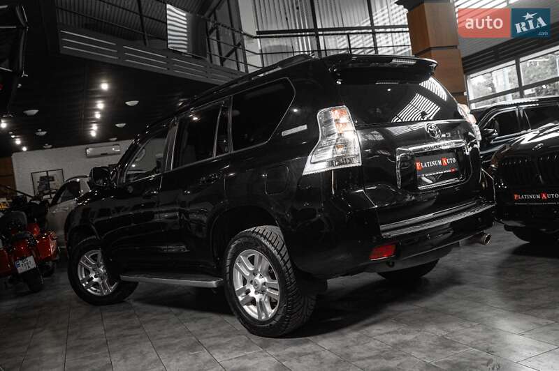 Внедорожник / Кроссовер Toyota Land Cruiser Prado 2010 в Одессе