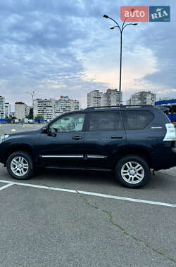 Внедорожник / Кроссовер Toyota Land Cruiser Prado 2011 в 
