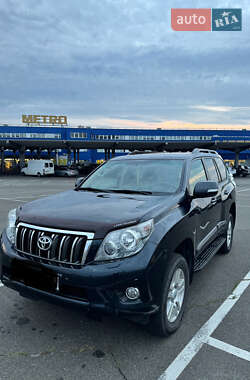 Позашляховик / Кросовер Toyota Land Cruiser Prado 2011 в Києві