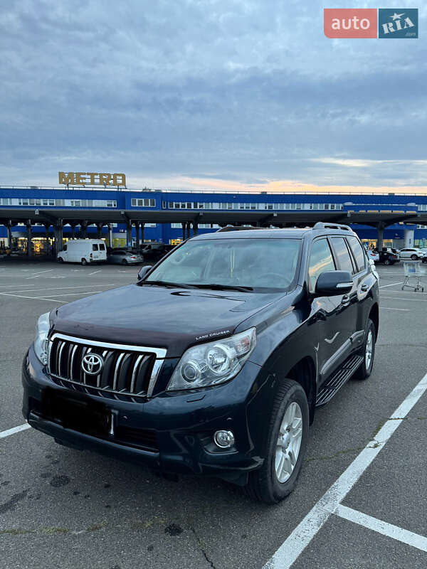 Toyota Land Cruiser Prado 2011