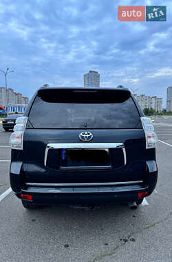 Внедорожник / Кроссовер Toyota Land Cruiser Prado 2011 в 