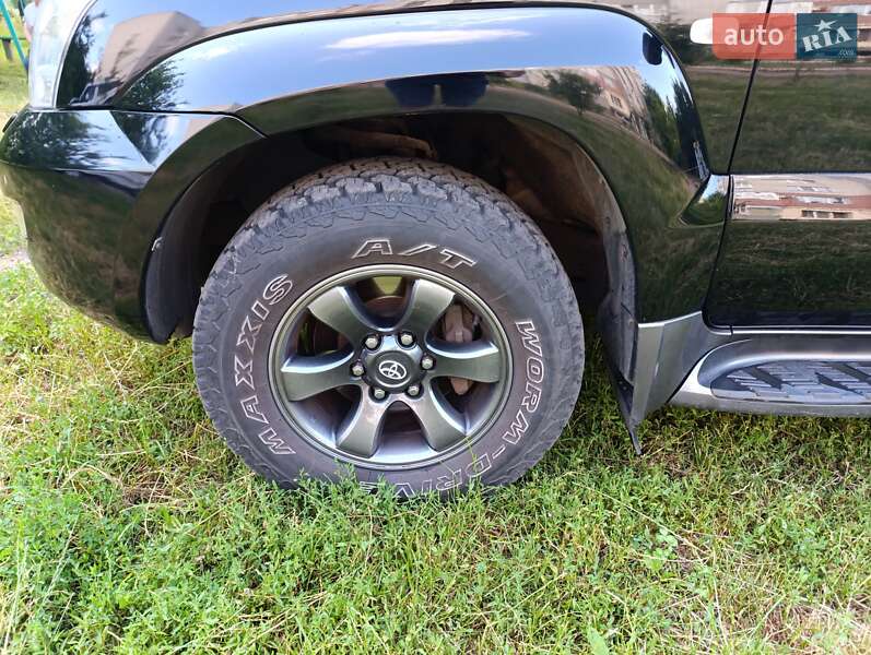 Позашляховик / Кросовер Toyota Land Cruiser Prado 2006 в Глухові