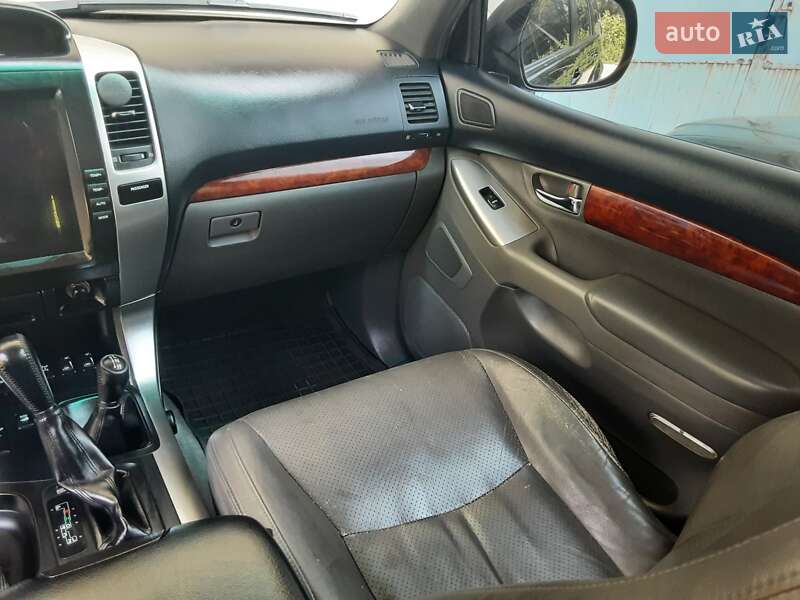 Позашляховик / Кросовер Toyota Land Cruiser Prado 2006 в Глухові