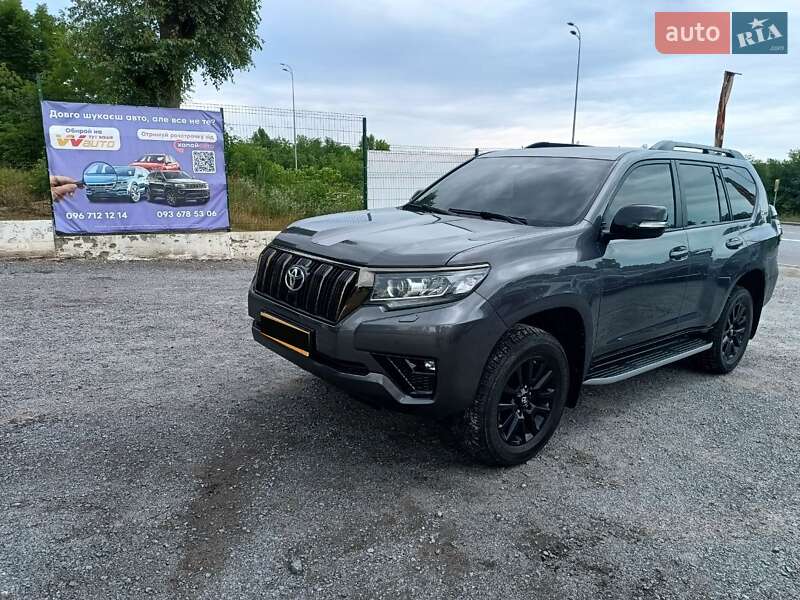 Toyota Land Cruiser Prado 2021
