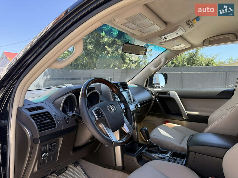 Внедорожник / Кроссовер Toyota Land Cruiser Prado 2010 в Каменец-Подольском