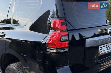 Внедорожник / Кроссовер Toyota Land Cruiser Prado 2019 в 