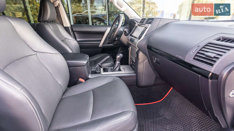 Внедорожник / Кроссовер Toyota Land Cruiser Prado 2019 в Днепре