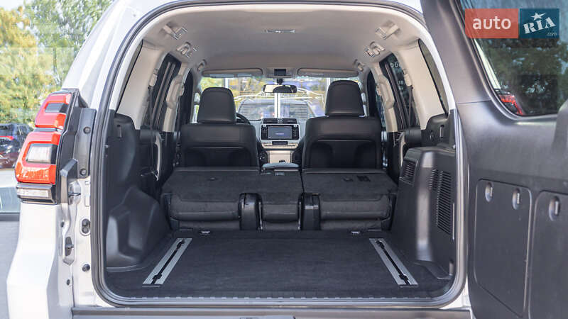 Внедорожник / Кроссовер Toyota Land Cruiser Prado 2019 в Днепре