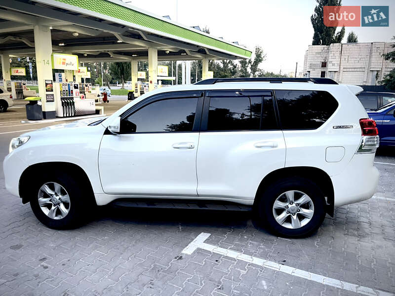 Позашляховик / Кросовер Toyota Land Cruiser Prado 2011 в Києві фото 9 Позашляховик / Кросовер Toyota Land Cruiser Prado 2011 в Києві