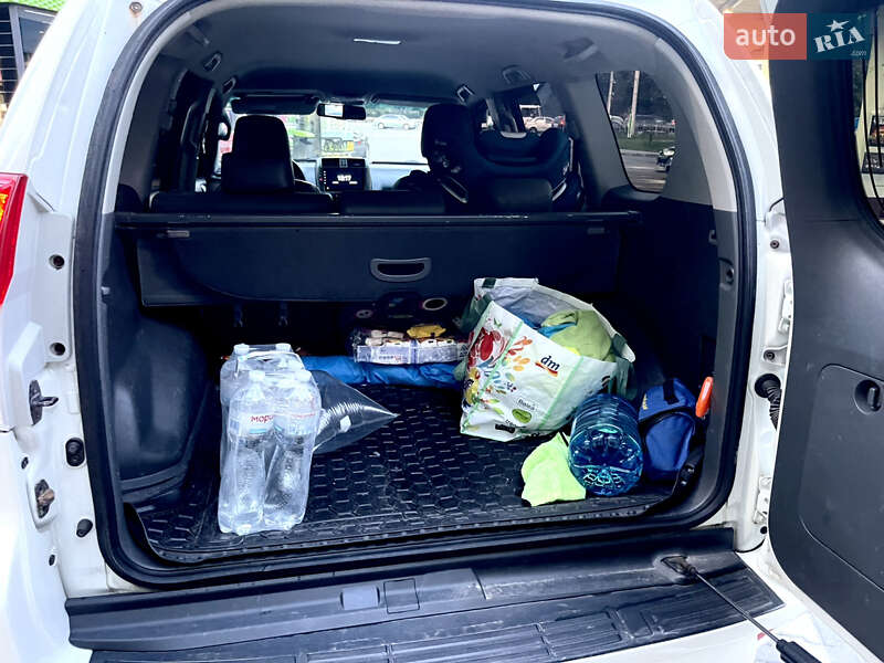 Позашляховик / Кросовер Toyota Land Cruiser Prado 2011 в Києві фото 18 Позашляховик / Кросовер Toyota Land Cruiser Prado 2011 в Києві