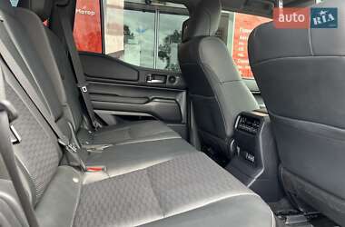Внедорожник / Кроссовер Toyota Land Cruiser Prado 2024 в 