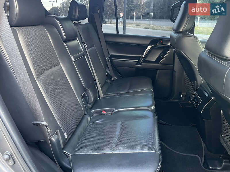 Внедорожник / Кроссовер Toyota Land Cruiser Prado 2020 в Днепре