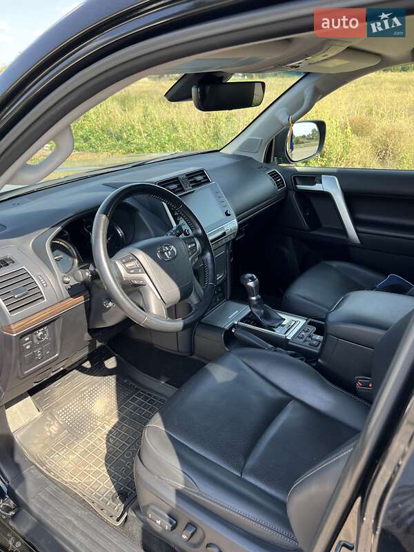 Внедорожник / Кроссовер Toyota Land Cruiser Prado 2022 в Полтаве фото 14 Внедорожник / Кроссовер Toyota Land Cruiser Prado 2022 в Полтаве