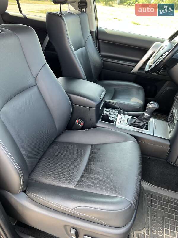 Внедорожник / Кроссовер Toyota Land Cruiser Prado 2022 в Полтаве фото 40 Внедорожник / Кроссовер Toyota Land Cruiser Prado 2022 в Полтаве