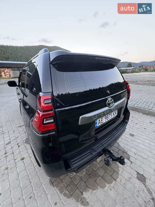 Внедорожник / Кроссовер Toyota Land Cruiser Prado 2018 в Кривом Роге фото 13 Внедорожник / Кроссовер Toyota Land Cruiser Prado 2018 в Кривом Роге