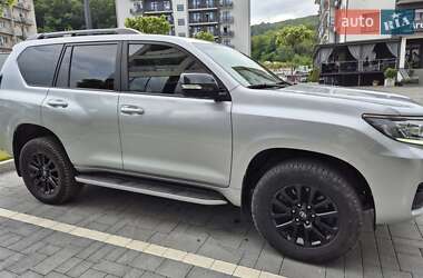 Внедорожник / Кроссовер Toyota Land Cruiser Prado 2020 в 