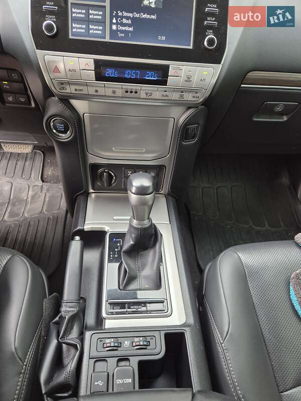 Внедорожник / Кроссовер Toyota Land Cruiser Prado 2020 в Томаковке фото 15 Внедорожник / Кроссовер Toyota Land Cruiser Prado 2020 в Томаковке