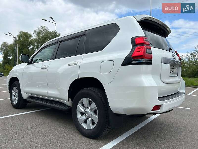 Внедорожник / Кроссовер Toyota Land Cruiser Prado 2018 в Киеве