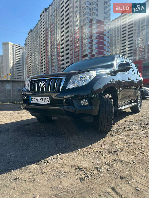Toyota Land Cruiser Prado 2013