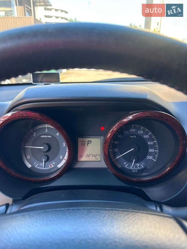 Внедорожник / Кроссовер Toyota Land Cruiser Prado 2013 в Киеве