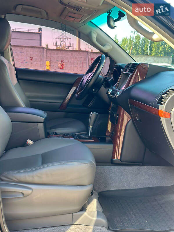 Внедорожник / Кроссовер Toyota Land Cruiser Prado 2013 в Киеве