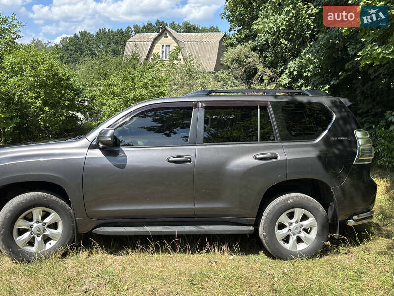 Внедорожник / Кроссовер Toyota Land Cruiser Prado 2012 в Киеве