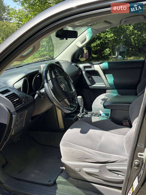 Внедорожник / Кроссовер Toyota Land Cruiser Prado 2012 в Киеве