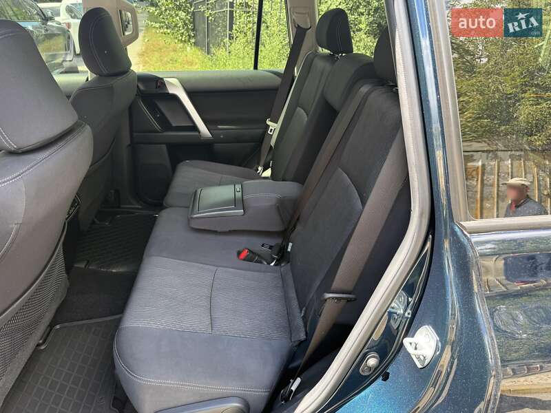 Внедорожник / Кроссовер Toyota Land Cruiser Prado 2017 в Киеве