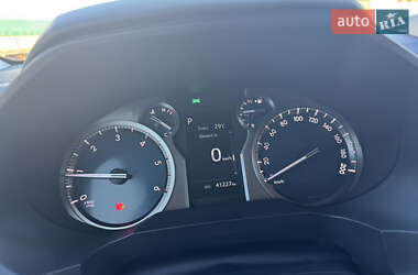 Внедорожник / Кроссовер Toyota Land Cruiser Prado 2022 в 