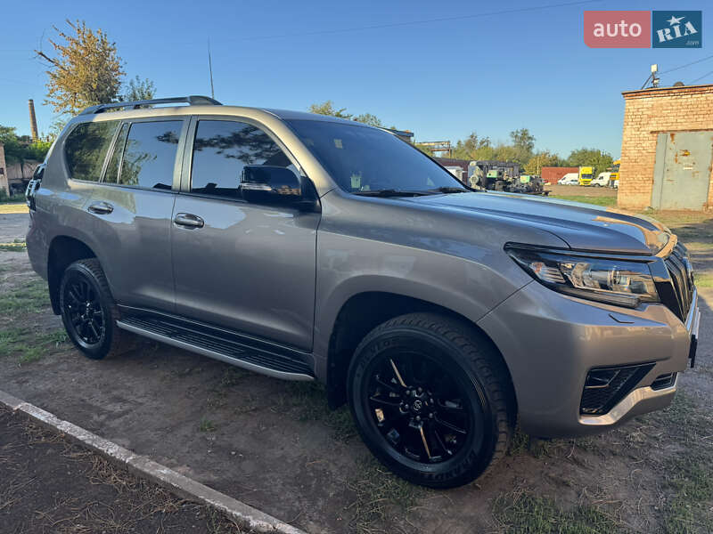 Toyota Land Cruiser Prado 2022