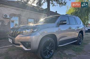 Внедорожник / Кроссовер Toyota Land Cruiser Prado 2022 в 