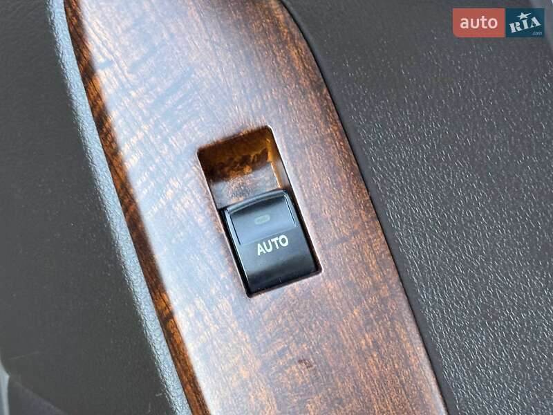 Внедорожник / Кроссовер Toyota Land Cruiser Prado 2011 в Ахтырке фото 48 Внедорожник / Кроссовер Toyota Land Cruiser Prado 2011 в Ахтырке