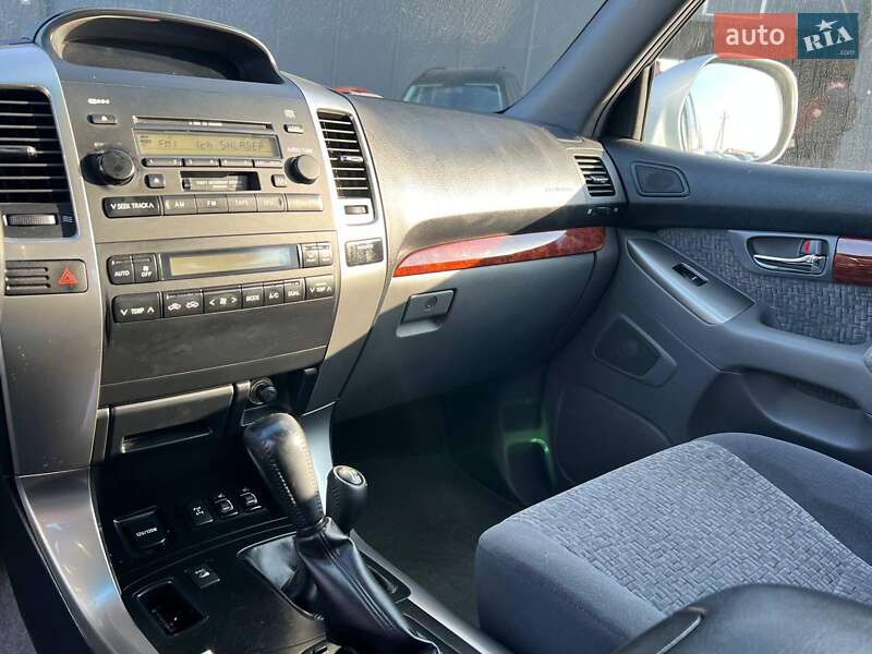 Внедорожник / Кроссовер Toyota Land Cruiser Prado 2007 в Львове